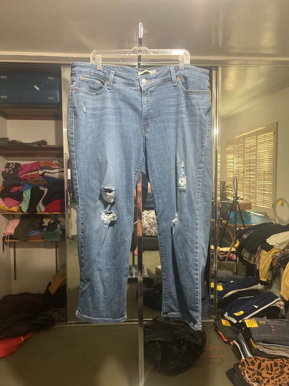 Levi's Boyfriend Jeans Size 20W Distressed Blue Denim